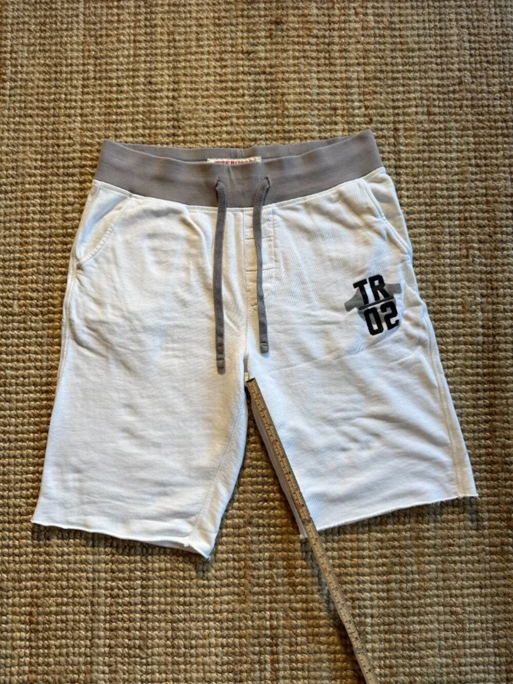 True Religion Mens White & Gray TR 02 Cutoff Sweat Shorts Size M